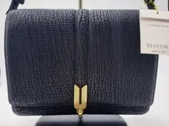 Item thumbnail for item bbf6830d-c48b-44d1-9fc3-69e800687ed9