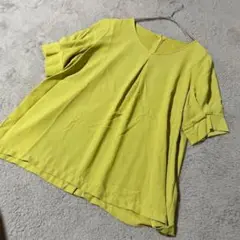 109 【イルリノ】L トップス シャツ Vネック 半袖 大人 綺麗 春夏