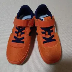 new balance キッズ スニーカー オレンジ