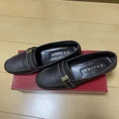 セリーヌローファー