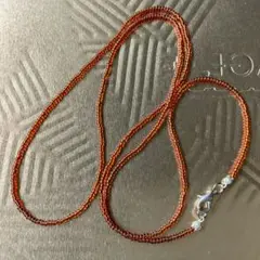 【美品】ブラウンビーズロングネックレス シンプルデザイン　金具シルバー色　48