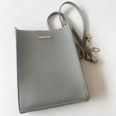 ショルダーバック　ピスタチオカラー