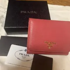 プラダ 三つ折り財布 ペオニア ピンク