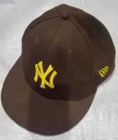 New Era ブラウン NYロゴ キャップ