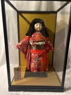 日本人形　寿美礼作 寿美礼作 舞童女 日本人形 黒髪 女の子 着物 赤 ガラスケース
