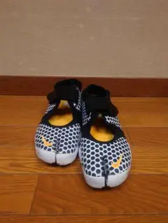 美品ナイキエアリフト　限定カラー ドット　水玉　ウィメンズ　24cm NIKE AIR RIFT BREEZE DOT/ナイキエアリフトブリーズドット