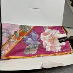 ✨極美品✨レオナール LEONARD シルク混 ハンカチ 花柄ピンク