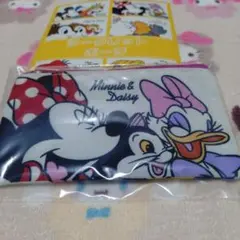 ディズニーストア　シークレットポーチ　ミニー