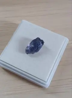 アイオライト　原石　キレイ　透明感