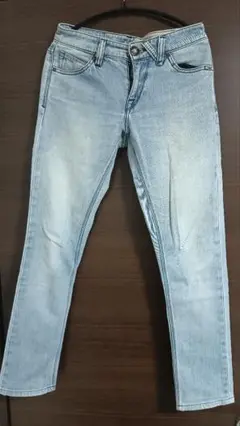 VOLCOMスキニージーンズ サイズ28 ライトブルー