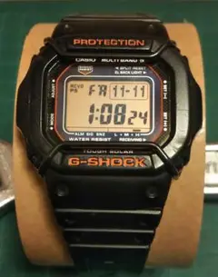 ジーショック GW-M5600R 電波ソーラー