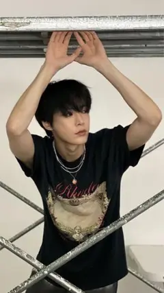 nctドヨン着用　rhude tシャツ