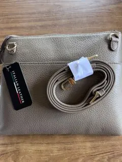 新品未使用　ショルダーバックベージュ