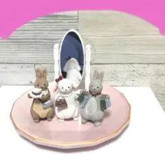 おしゃれウサギのミラー付き置物