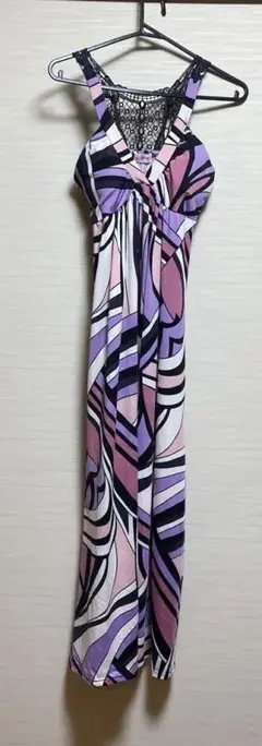 ロングワンピース プッチ柄　バックレース