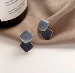 【SALE】エメラルド×黒 ピアス