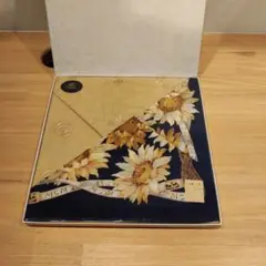 出品 MCM ひまわり柄 シルクハンカチ 2枚