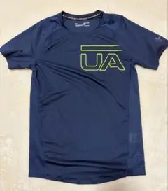 Under Armour HeatGear ネイビートップス SM