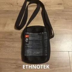 ETHNOTEK ストライプ柄ショルダーバッグ