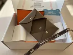 エルメス 新品カルヴィ エトゥープ
