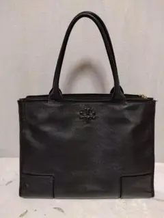 美品✨トリーバーチ トートバッグ レザー シボ革 ブラック　ロゴ 　エンボス