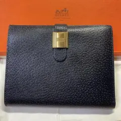 Item thumbnail for item 5390edfb-ef4d-48b8-992d-55639f3a732e