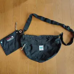スヌーピー　SOLEIL ショルダーバッグ 軽量 コンパクトバッグ