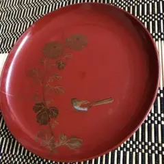 骨董漆器 赤漆に金彩の菊と鳥文 1枚