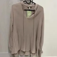 H&Mプリーツブラウス