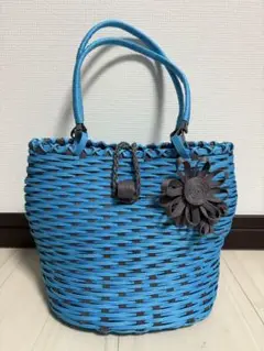 ハンドメイド　花飾り付きかごバッグ　青