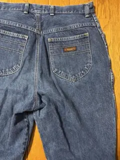 Item thumbnail for item b8466827-fd74-40db-9f9a-d6545926bd8c