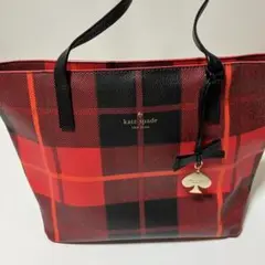 【美品】ケイトスペード 【チャーム付き】M5