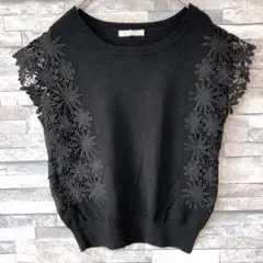 美品✨BE RADIANCE 花レース袖ニット 黒 Fサイズ フレンチ袖