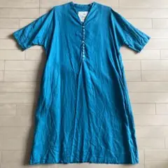 美品 ゼロハチマブ 08mab リネン多ボタンVネックワンピース ターコイズ