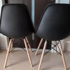 コストコ　黒いプラスチック製チェア2脚セット
