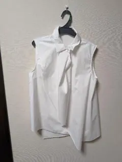 変形シャツ　ノースリーブ