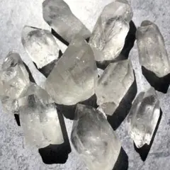 【残りわずか！虹入り！最強浄化】天然石　水晶　ポイント　原石　セット1