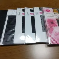 ひざ下デザインストッキング７足