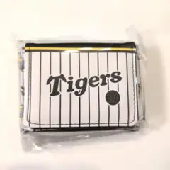 【新品未使用】GIGO限定♡阪神タイガース♡三つ折りウォレット♡ユニホーム柄