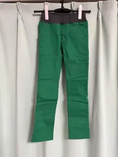 緑色スリムフィットパンツ 140cm