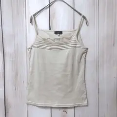 【キース】美品　キャミソール／タンクトップ　フリル付き　ベージュ　Mサイズ