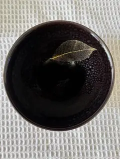 ♥値下げ！高橋直右衛門　油滴天目　平茶碗　道灌窯　共箱付き　木の葉天目　骨董 ♥値下げ！高橋直右衛門 油滴天目 平茶碗 道灌窯 共箱付き