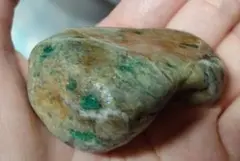 【石英との共存個体❗】糸魚川産 翡翠に化ける石 リストベナイト 狐石