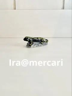 サラマンダーのフェーブ　フランス製　陶器　ミニチュアフェーヴ　陶器フィギュア