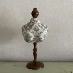 短期出品⭐︎フランスアンティーク風　ミニトルソー　クラシック花柄トルソー