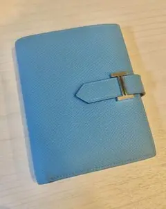 HERMES エルメス べアンコンパクト 希少カラー 正規店購入 美品