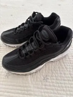美品Nike ナイキ ウィメンズ エアマックス 95 ブラック 24.5cm