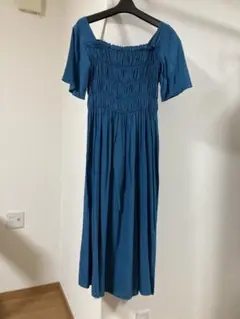ブルーフレアスリーブシャーリング ロングワンピース　M