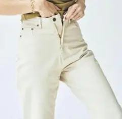 Item thumbnail for item be0c21ae-eb4e-4c48-8c0d-2043eec6e8ed