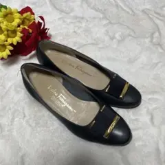 フェラガモ レザー パンプス